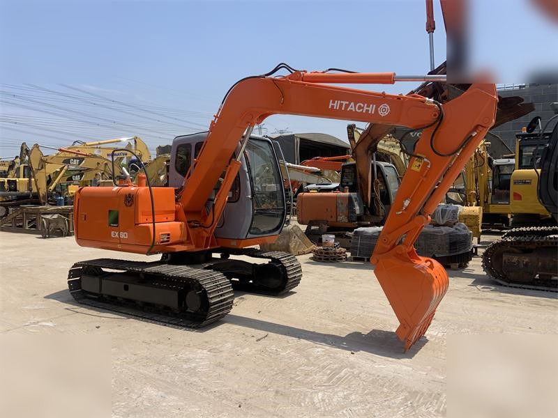 HITACHI EX60 LC-5 - Rupsgraafmachine: afbeelding 3 HITACHI EX60 LC-5 - Rupsgraafmachine: afbeelding 3