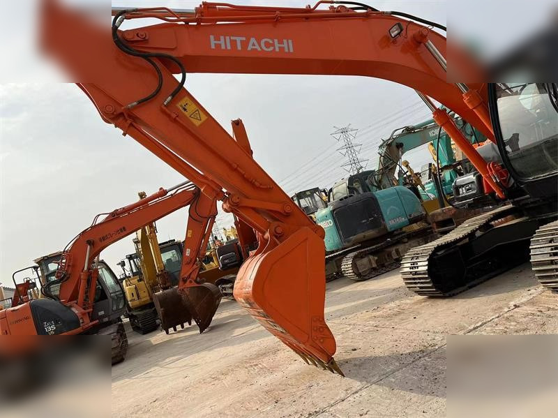 HITACHI ZX200 - Rupsgraafmachine: afbeelding 2 HITACHI ZX200 - Rupsgraafmachine: afbeelding 2