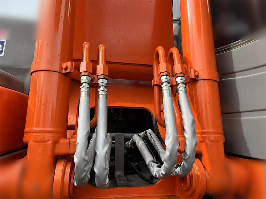 HITACHI ZX200 - Rupsgraafmachine: afbeelding 4 HITACHI ZX200 - Rupsgraafmachine: afbeelding 4