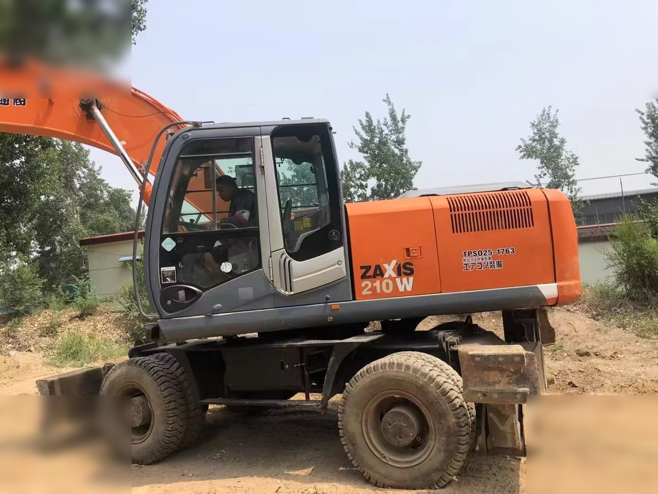 HITACHI ZX210W - Mobiele graafmachine: afbeelding 5 HITACHI ZX210W - Mobiele graafmachine: afbeelding 5