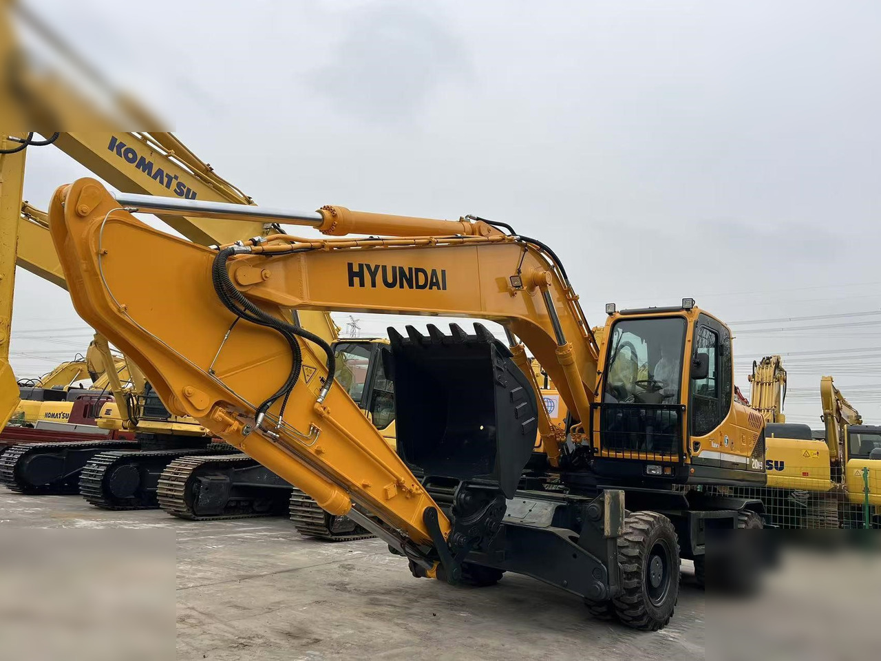 HYUNDAI ROBEX 210W-9S - Mobiele graafmachine: afbeelding 4 HYUNDAI ROBEX 210W-9S - Mobiele graafmachine: afbeelding 4