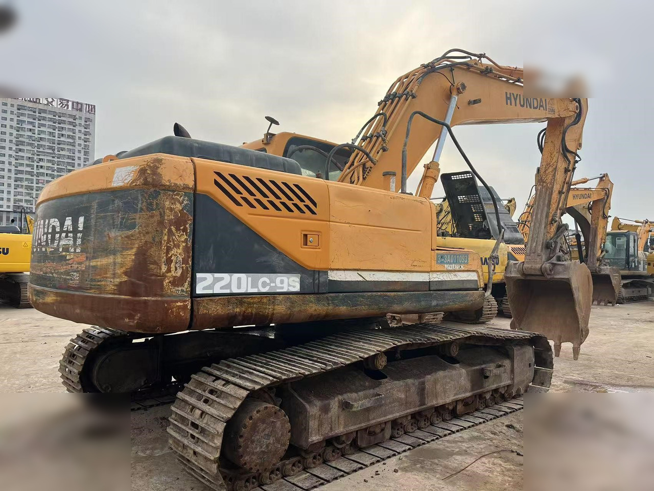 HYUNDAI ROBEX 220 LC-9S - Rupsgraafmachine: afbeelding 2 HYUNDAI ROBEX 220 LC-9S - Rupsgraafmachine: afbeelding 2