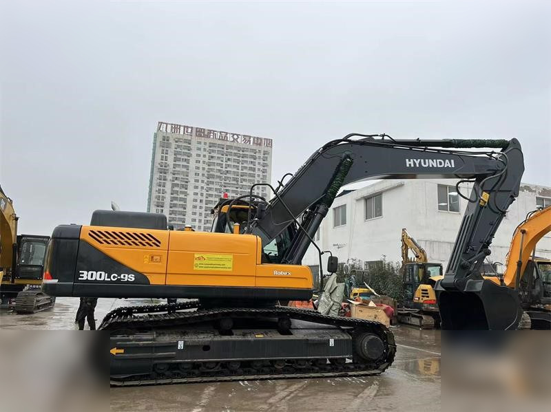 HYUNDAI ROBEX 300 LC-9S - Rupsgraafmachine: afbeelding 2 HYUNDAI ROBEX 300 LC-9S - Rupsgraafmachine: afbeelding 2