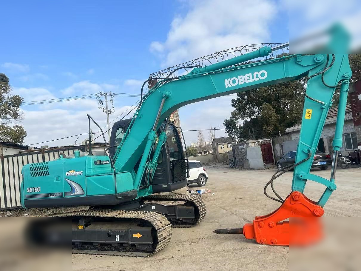 KOBELCO SK130-8 - Rupsgraafmachine: afbeelding 4 KOBELCO SK130-8 - Rupsgraafmachine: afbeelding 4