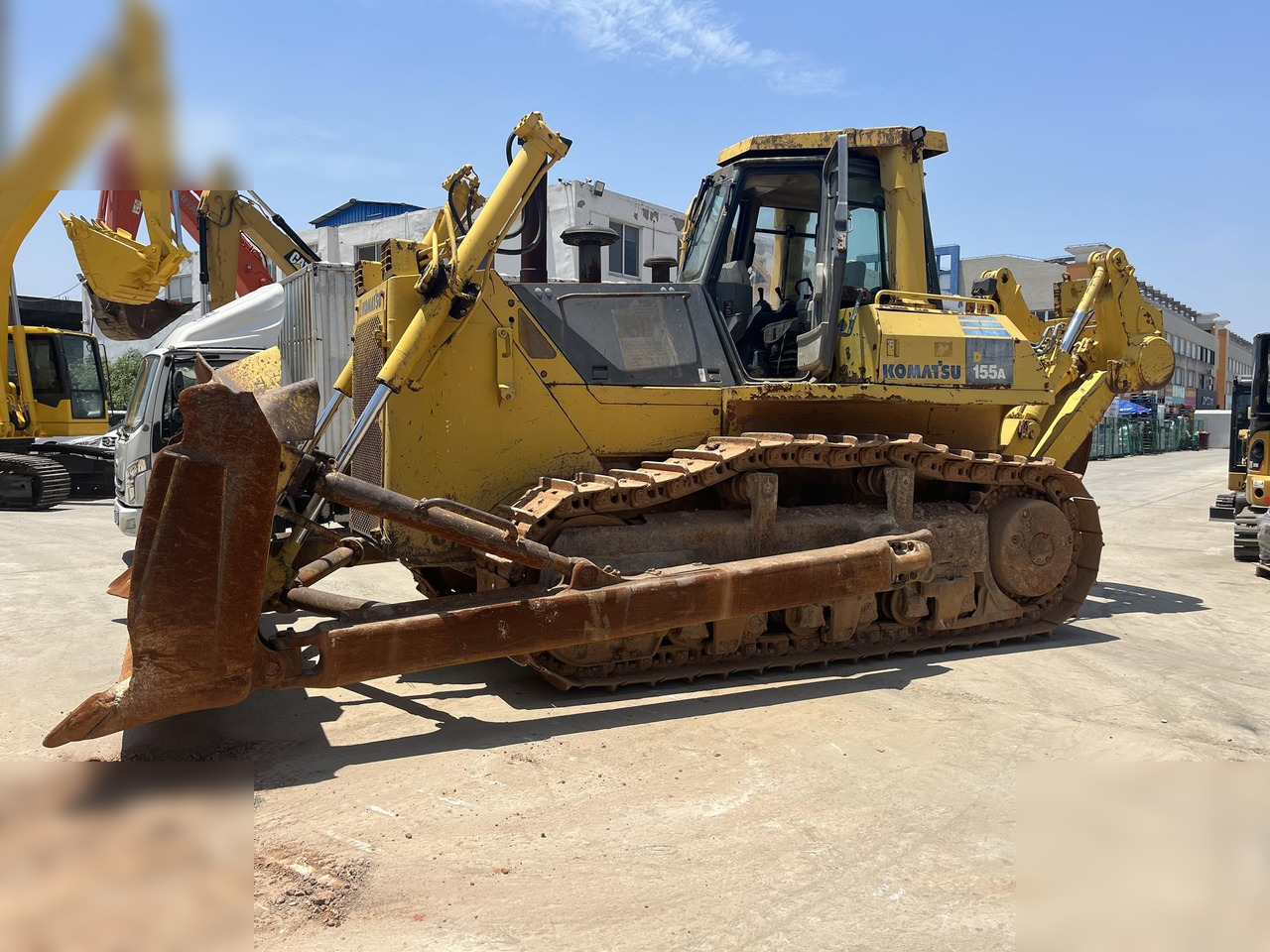 KOMATSU D155A-5 - Bulldozer: afbeelding 2 KOMATSU D155A-5 - Bulldozer: afbeelding 2