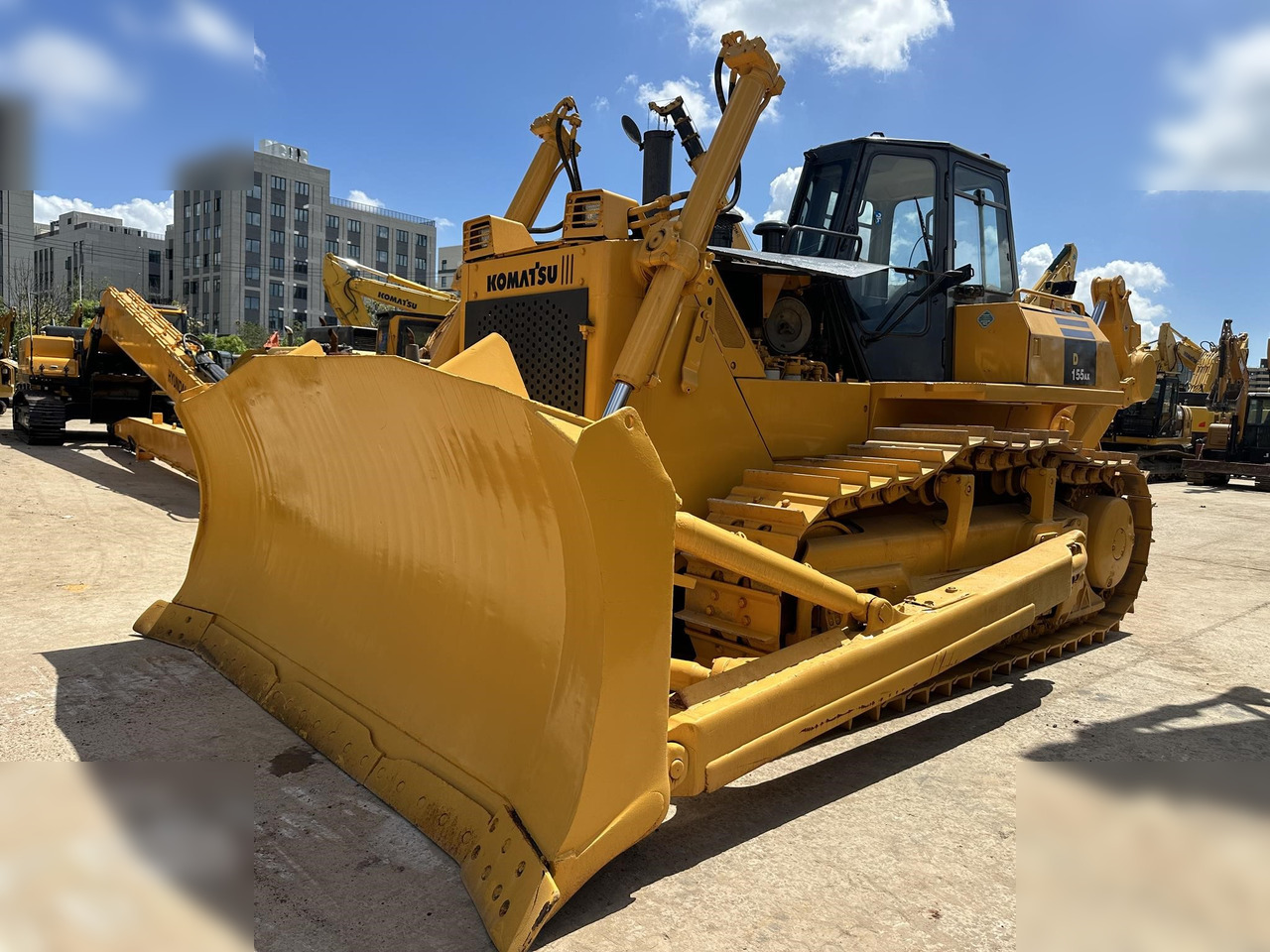KOMATSU D155A-5 - Bulldozer: afbeelding 2 KOMATSU D155A-5 - Bulldozer: afbeelding 2