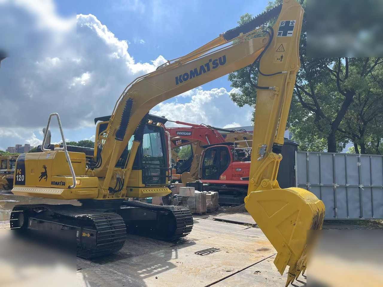 KOMATSU PC120-8 - Rupsgraafmachine: afbeelding 2 KOMATSU PC120-8 - Rupsgraafmachine: afbeelding 2