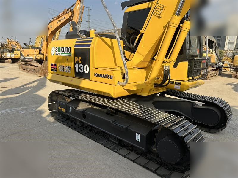 KOMATSU PC130-7 - Rupsgraafmachine: afbeelding 5 KOMATSU PC130-7 - Rupsgraafmachine: afbeelding 5