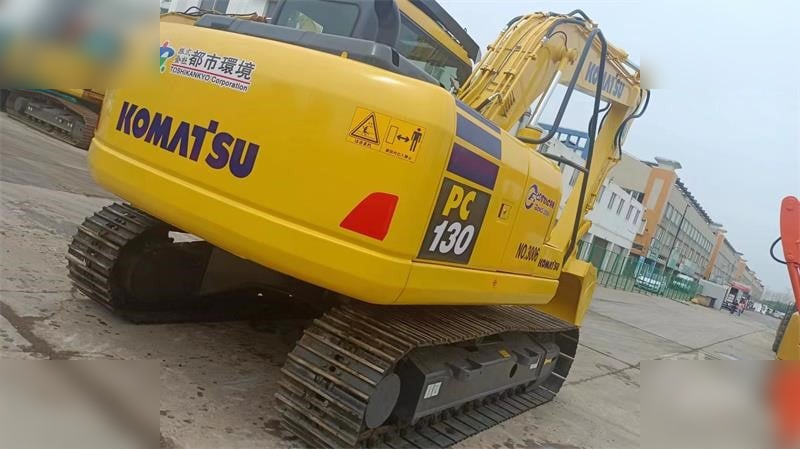 KOMATSU PC130-7 - Rupsgraafmachine: afbeelding 3 KOMATSU PC130-7 - Rupsgraafmachine: afbeelding 3