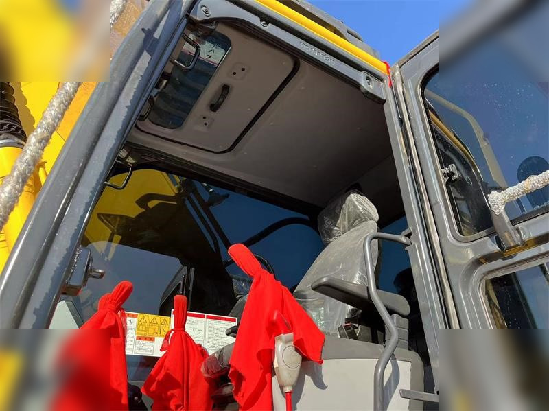 Rupsgraafmachine KOMATSU PC200-8N1: afbeelding 6