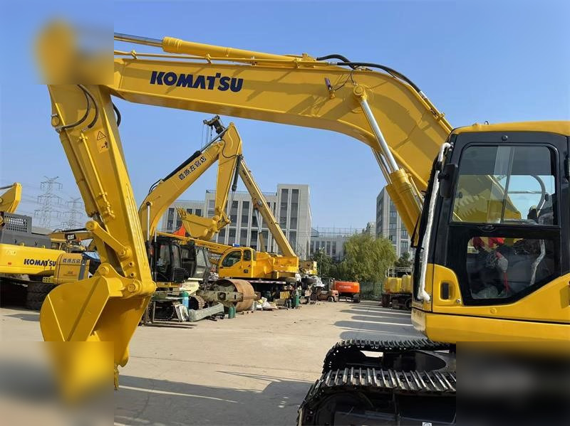 KOMATSU PC220-7 - Rupsgraafmachine: afbeelding 4 KOMATSU PC220-7 - Rupsgraafmachine: afbeelding 4
