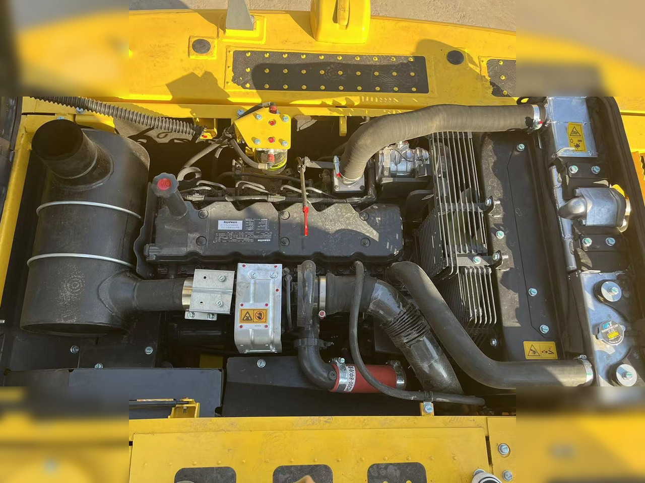 KOMATSU PC220-8 - Rupsgraafmachine: afbeelding 3 KOMATSU PC220-8 - Rupsgraafmachine: afbeelding 3