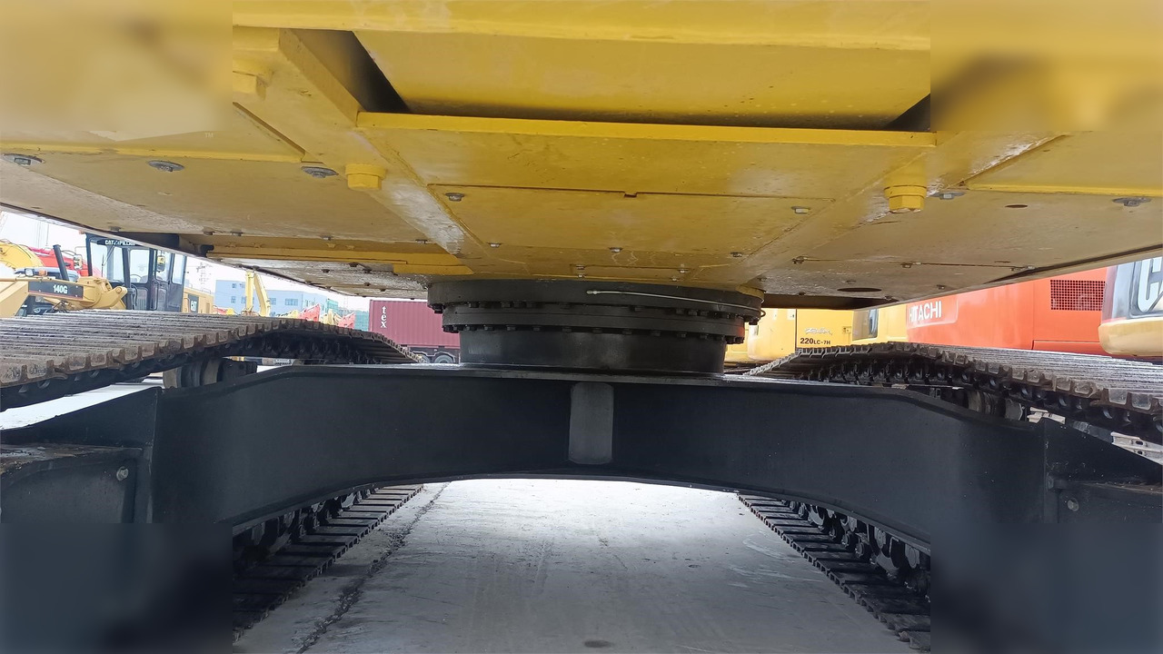KOMATSU PC240 LC - Rupsgraafmachine: afbeelding 3 KOMATSU PC240 LC - Rupsgraafmachine: afbeelding 3