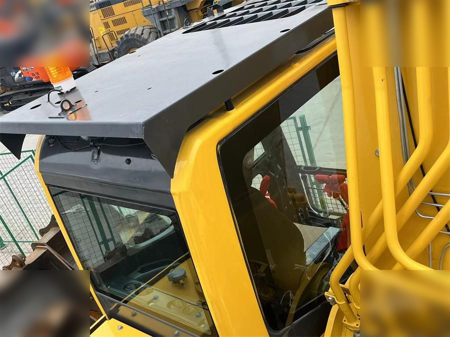 KOMATSU PC300-8 - Rupsgraafmachine: afbeelding 5 KOMATSU PC300-8 - Rupsgraafmachine: afbeelding 5