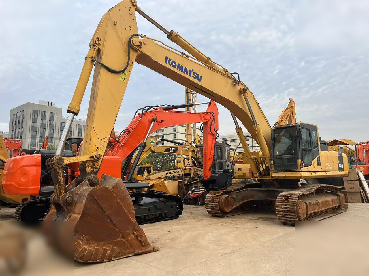 KOMATSU PC400-8 - Rupsgraafmachine: afbeelding 2 KOMATSU PC400-8 - Rupsgraafmachine: afbeelding 2