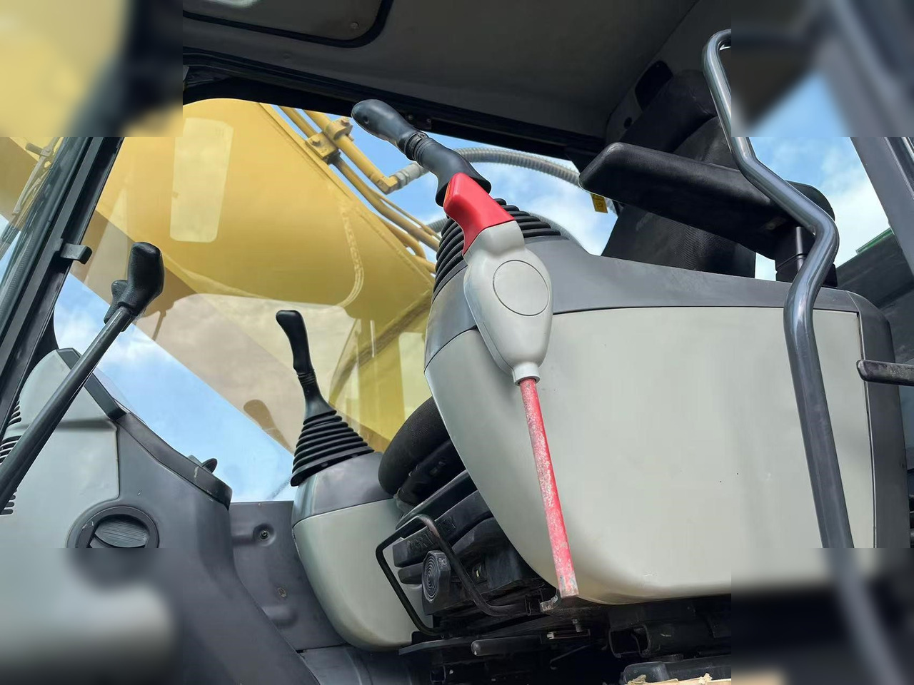 KOMATSU PC400-8R - Rupsgraafmachine: afbeelding 5 KOMATSU PC400-8R - Rupsgraafmachine: afbeelding 5