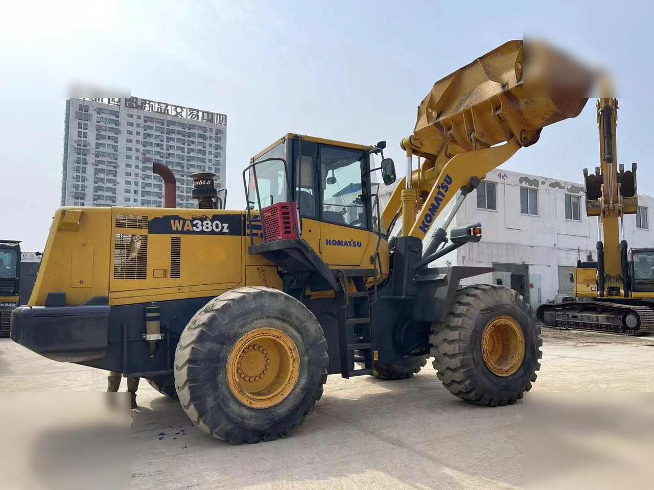 KOMATSU WA380Z-6 - Wiellader: afbeelding 2 KOMATSU WA380Z-6 - Wiellader: afbeelding 2