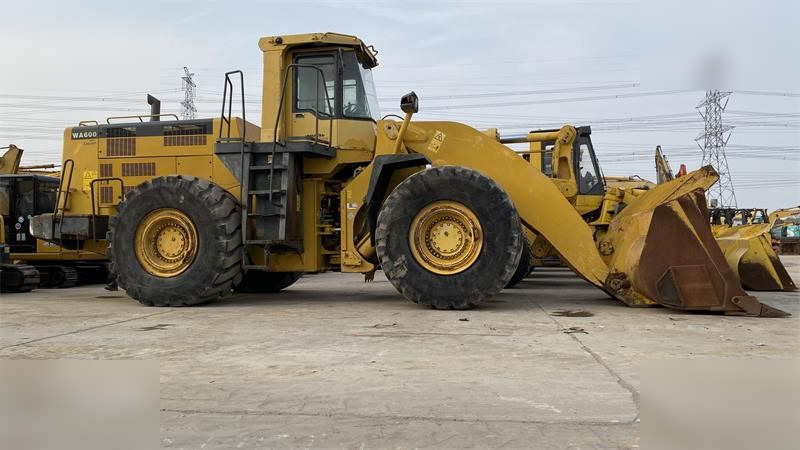 KOMATSU WA600-3 - Wiellader: afbeelding 1 KOMATSU WA600-3 - Wiellader: afbeelding 1