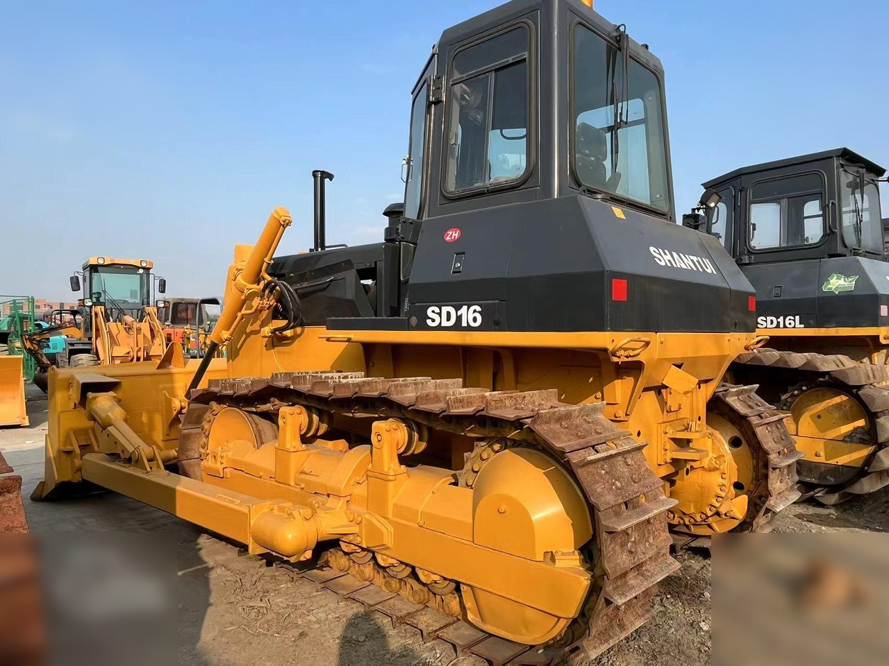 SHANTUI SD16 - Bulldozer: afbeelding 1 SHANTUI SD16 - Bulldozer: afbeelding 1