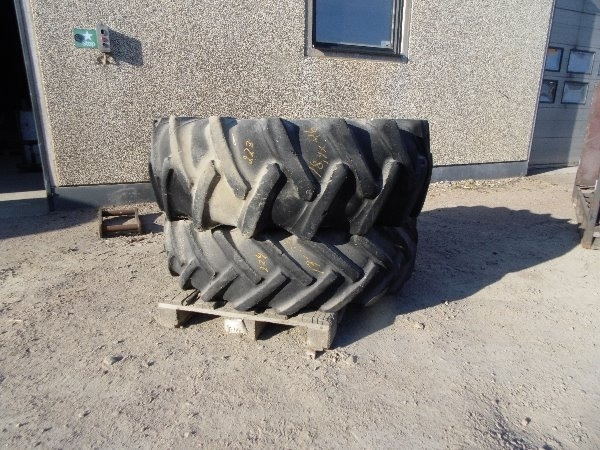 Firestone 18,4-26 och 13-30 - Band voor Bouwmachine: afbeelding 1 Firestone 18,4-26 och 13-30 - Band voor Bouwmachine: afbeelding 1