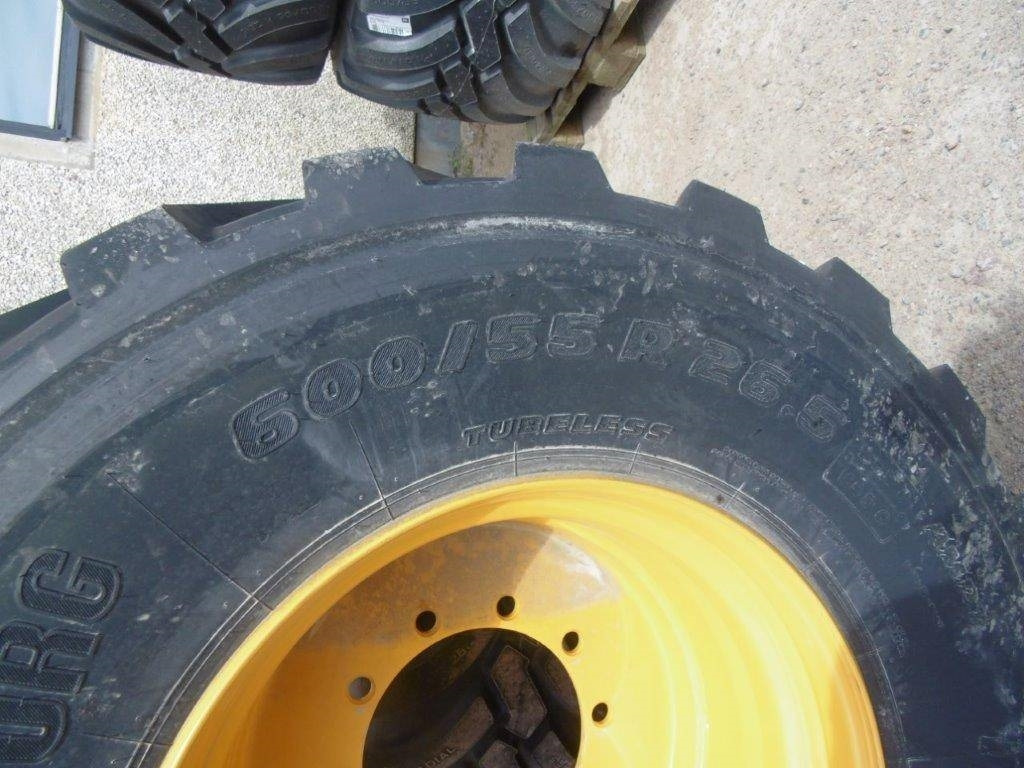 Trelleborg Twin 4 st fabriksnya 600-55/26,5 - Band voor Bouwmachine: afbeelding 3 Trelleborg Twin 4 st fabriksnya 600-55/26,5 - Band voor Bouwmachine: afbeelding 3