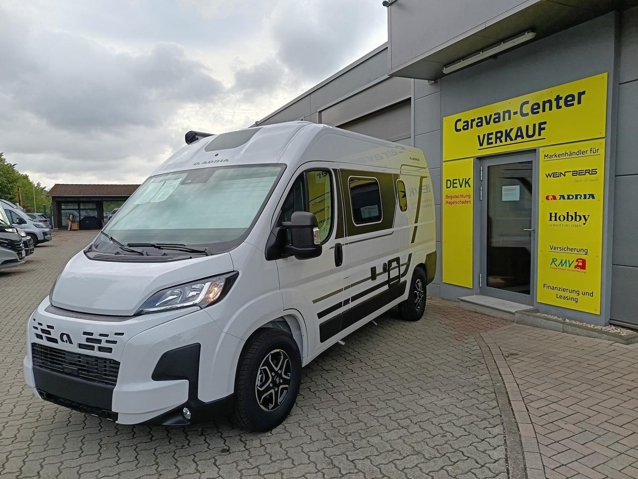 Adria Twin ALL-IN 540 SP*AUTOMATIK*SAFETY*STYLE*SOFORT - Buscamper: afbeelding 3 Adria Twin ALL-IN 540 SP*AUTOMATIK*SAFETY*STYLE*SOFORT - Buscamper: afbeelding 3