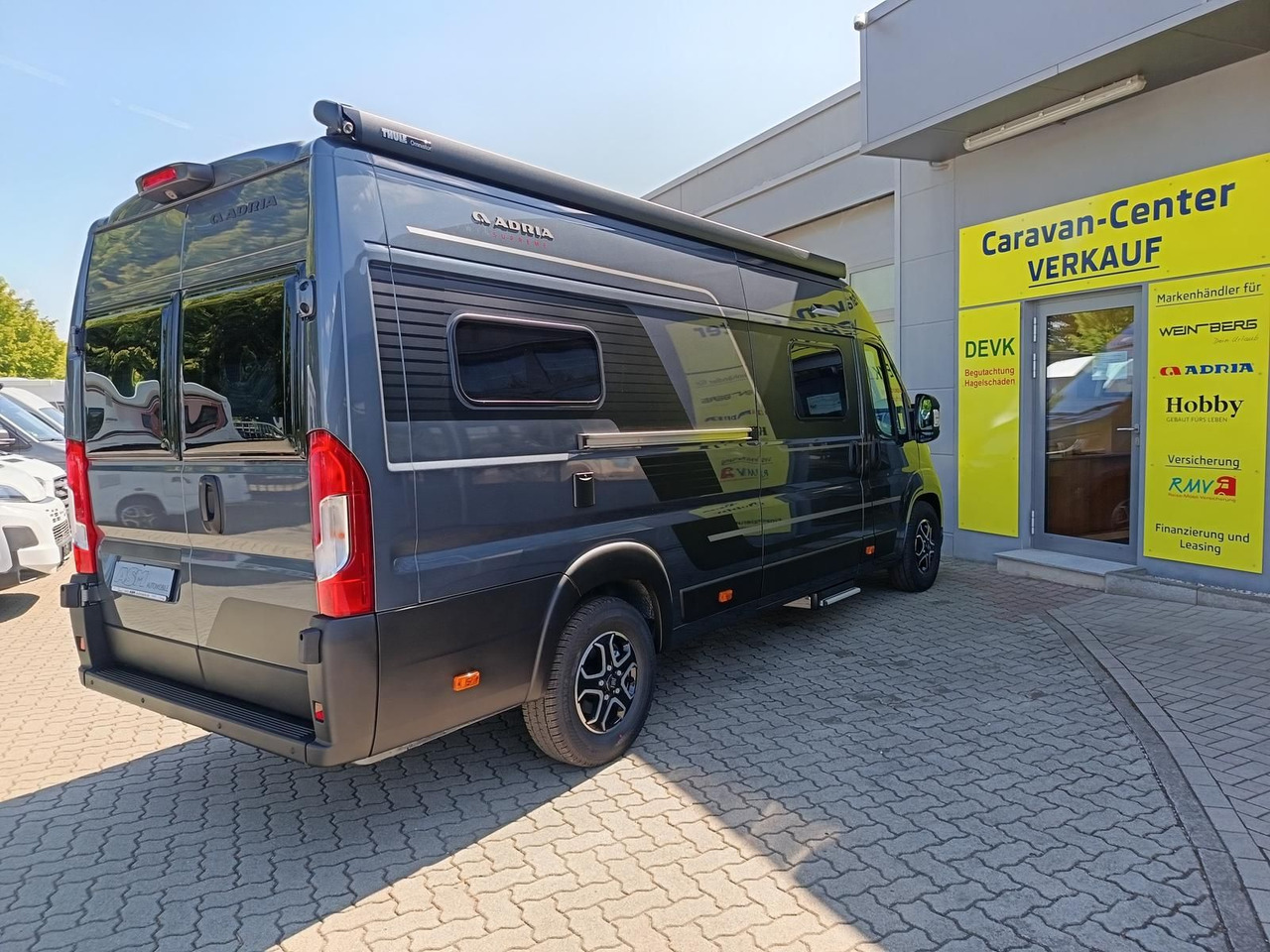Adria Twin Edition 640 SGX Maxi 132kW*138L KÜHLSCHRANK - Buscamper: afbeelding 5 Adria Twin Edition 640 SGX Maxi 132kW*138L KÜHLSCHRANK - Buscamper: afbeelding 5