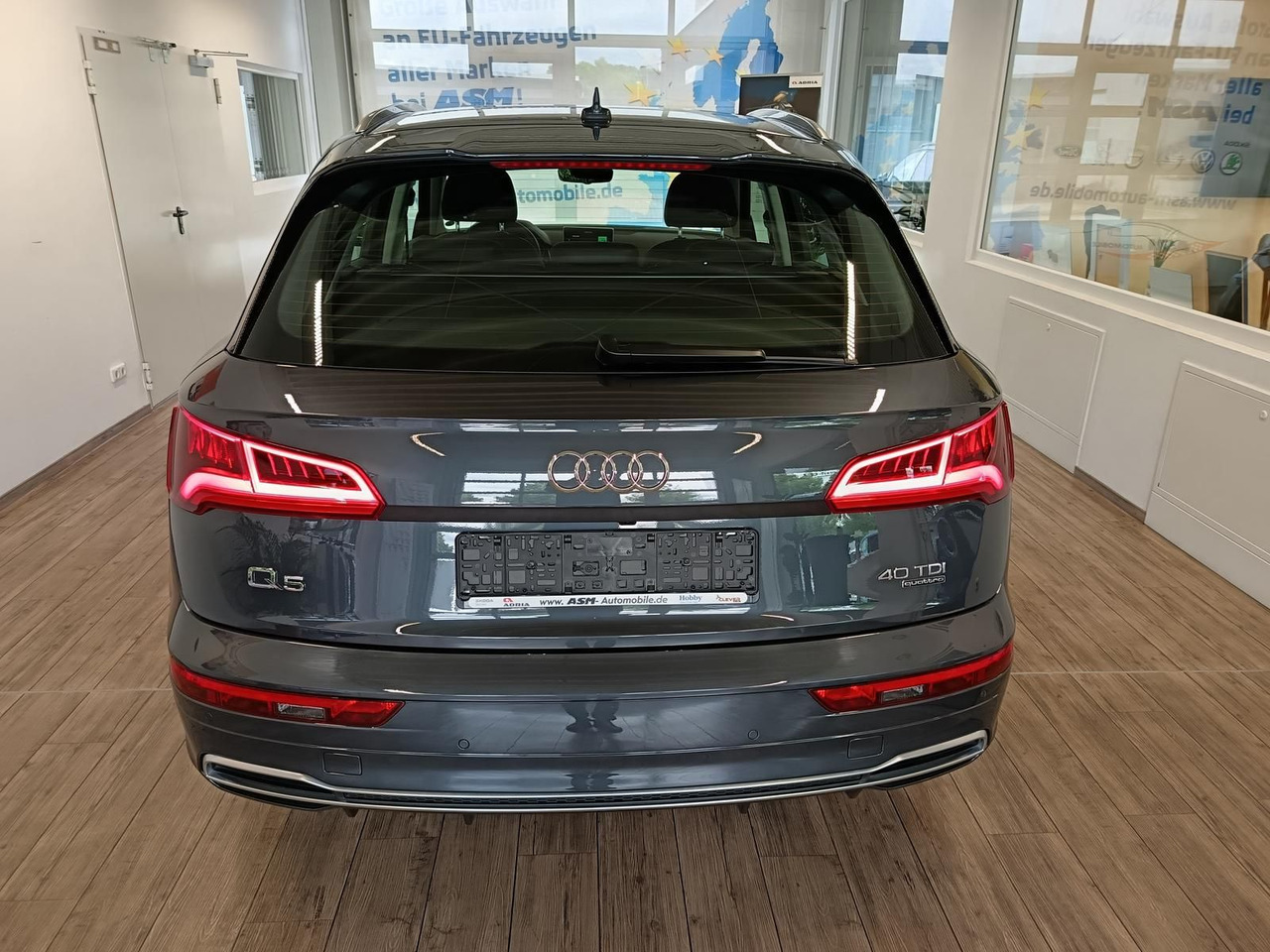 Audi Q5 40 TDI Quattro S-Line*AHK*NAVI*LED*R-KAM*DAB* - SUV: afbeelding 5 Audi Q5 40 TDI Quattro S-Line*AHK*NAVI*LED*R-KAM*DAB* - SUV: afbeelding 5