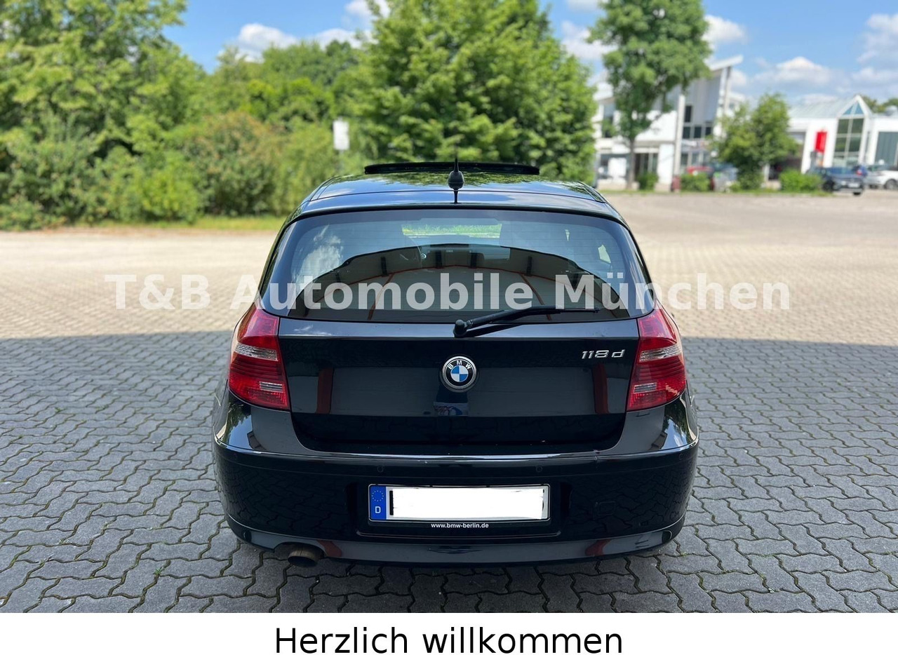BMW 118d*Advantage-Paket*Klima*Navi*Xenon*PDC*1.Hand - Sedan: afbeelding 4 BMW 118d*Advantage-Paket*Klima*Navi*Xenon*PDC*1.Hand - Sedan: afbeelding 4