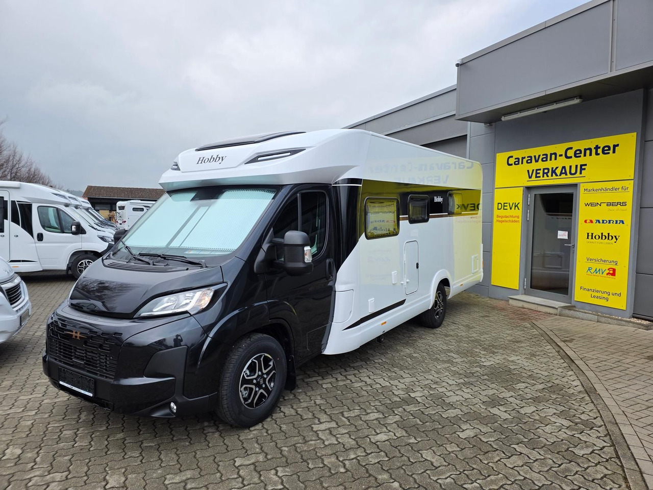 Hobby Maxia T 740 WE*130 kW*AHK*SOFORT - Half integraal camper: afbeelding 2 Hobby Maxia T 740 WE*130 kW*AHK*SOFORT - Half integraal camper: afbeelding 2