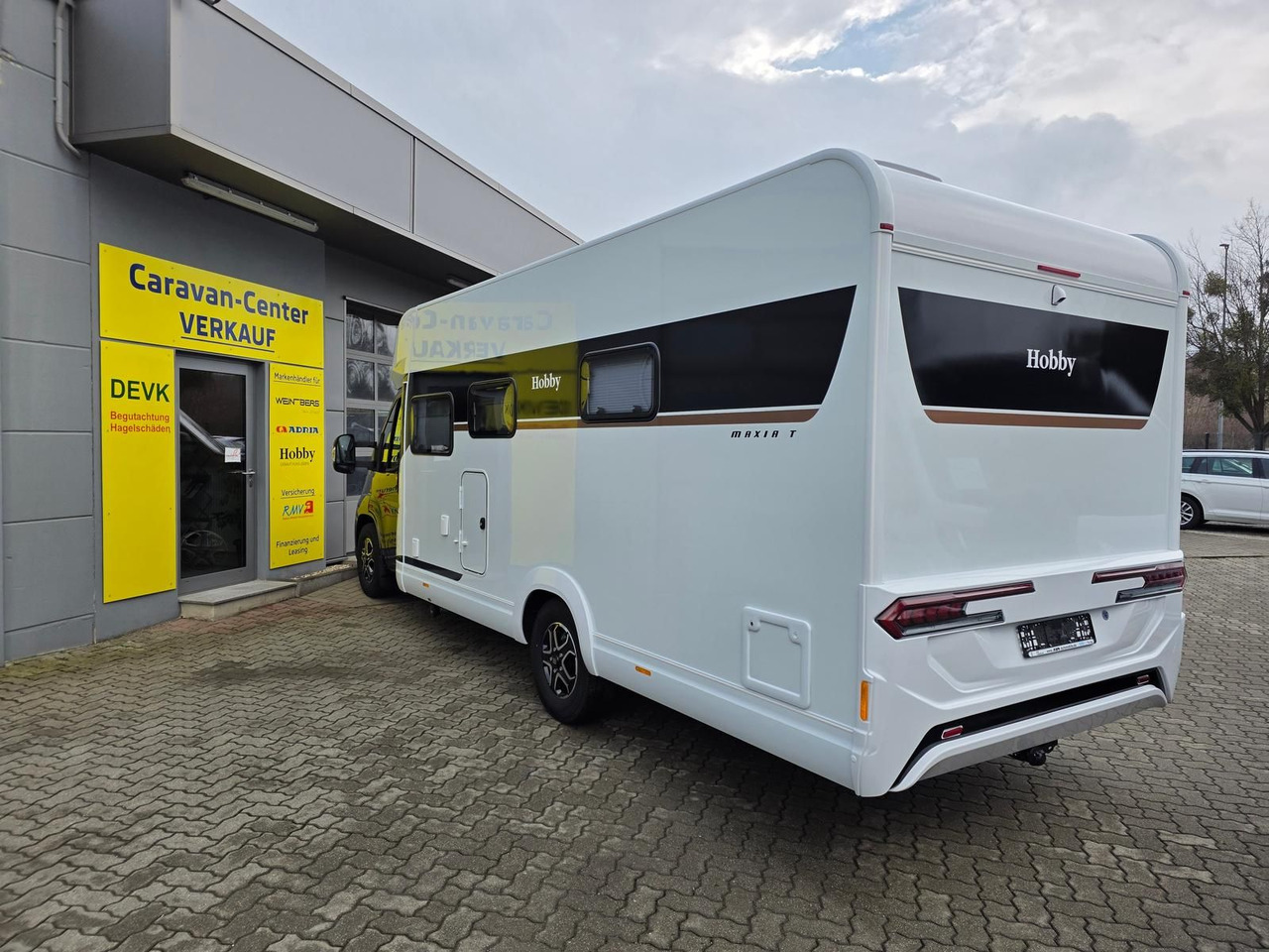 Hobby Maxia T 740 WE*130 kW*AHK*SOFORT - Half integraal camper: afbeelding 4 Hobby Maxia T 740 WE*130 kW*AHK*SOFORT - Half integraal camper: afbeelding 4