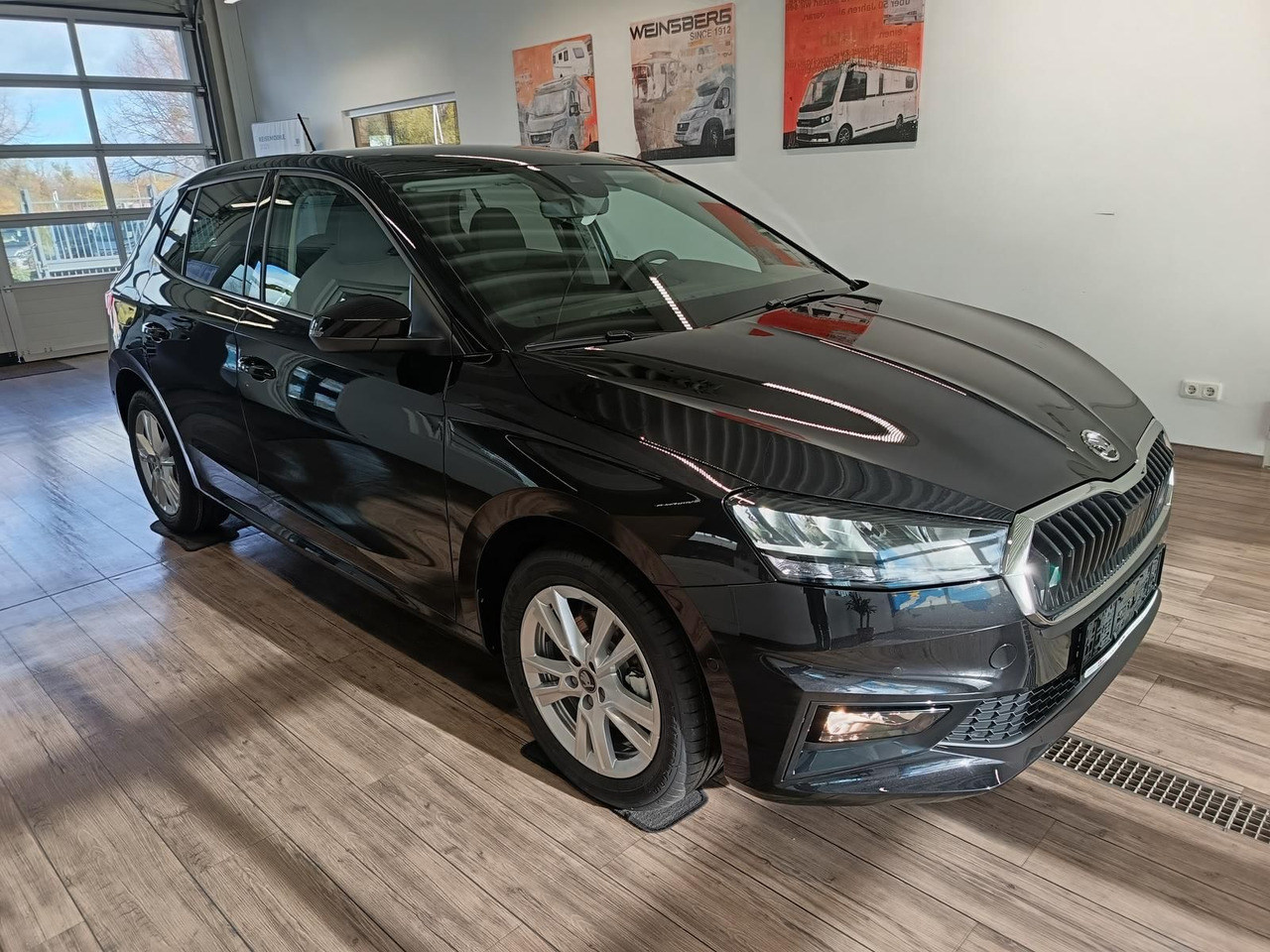 Skoda Fabia 130 Jahre 1,0TSI DSG*AHK-VORBER.*LED*R-KAM - Sedan: afbeelding 3 Skoda Fabia 130 Jahre 1,0TSI DSG*AHK-VORBER.*LED*R-KAM - Sedan: afbeelding 3