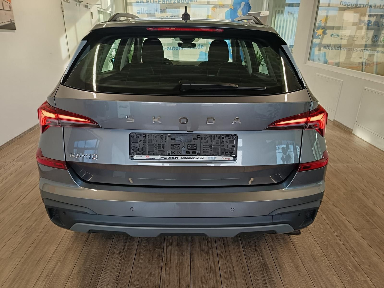 Skoda Kamiq 130 Jahre 1,5TSI DSG*AHK*ACC*LED*R-KAM*PDC - SUV: afbeelding 5 Skoda Kamiq 130 Jahre 1,5TSI DSG*AHK*ACC*LED*R-KAM*PDC - SUV: afbeelding 5