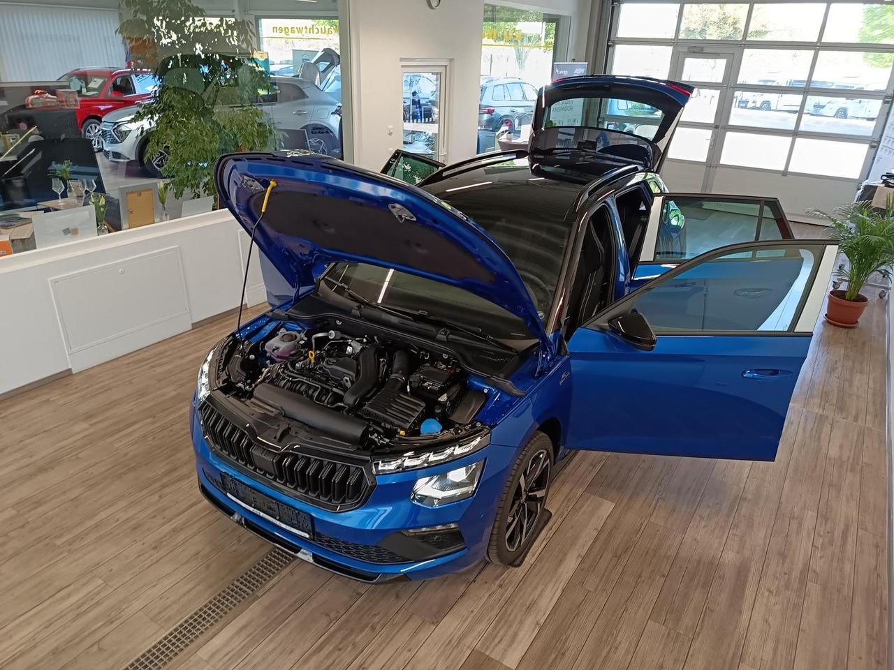 Skoda Kamiq Monte Carlo 1,5 TSI DSG*PANO*AHK*5J.GARANT - SUV: afbeelding 2 Skoda Kamiq Monte Carlo 1,5 TSI DSG*PANO*AHK*5J.GARANT - SUV: afbeelding 2