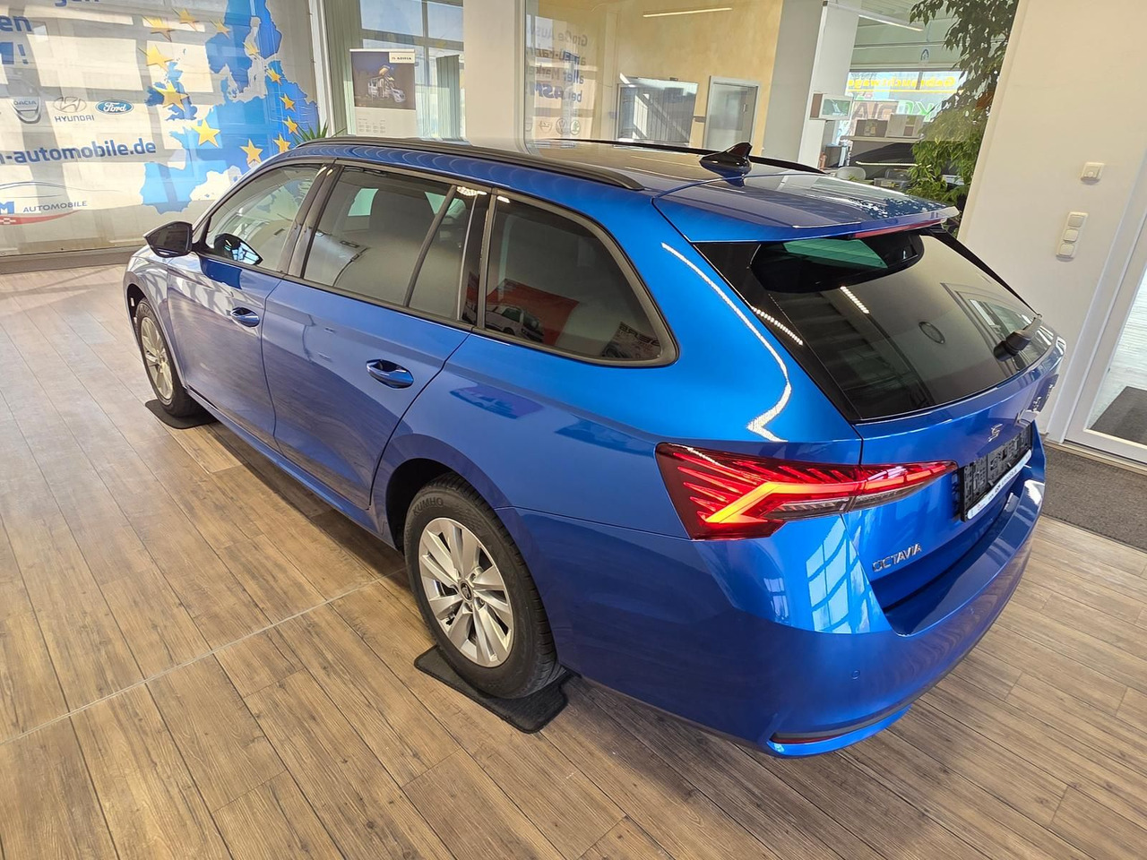 Skoda Octavia Combi Selection DSG*LED*ACC*WINTERPAKET* - Personenwagen: afbeelding 4 Skoda Octavia Combi Selection DSG*LED*ACC*WINTERPAKET* - Personenwagen: afbeelding 4