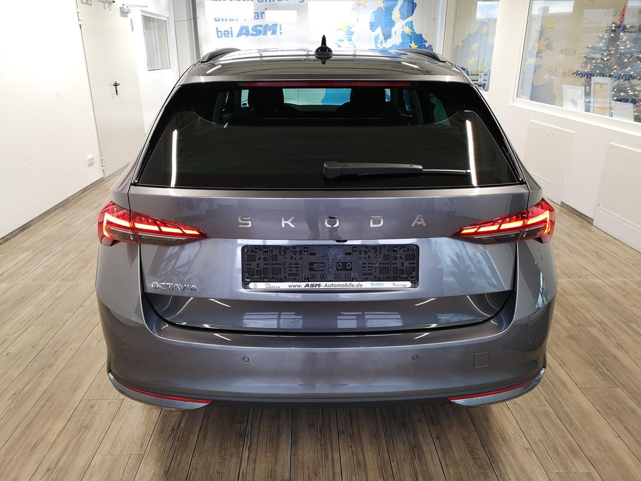 Skoda Octavia Combi Selection DSG*R-KAM*LED*DAB*2xPDC* - Personenwagen: afbeelding 4 Skoda Octavia Combi Selection DSG*R-KAM*LED*DAB*2xPDC* - Personenwagen: afbeelding 4
