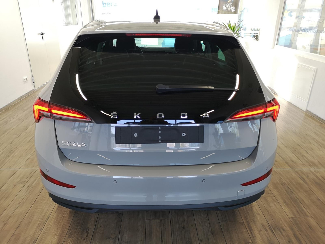Skoda Scala Ambition 1,0 TSI 81 kW*NAVI*LED*R-KAM*PDC* - Sedan: afbeelding 5 Skoda Scala Ambition 1,0 TSI 81 kW*NAVI*LED*R-KAM*PDC* - Sedan: afbeelding 5