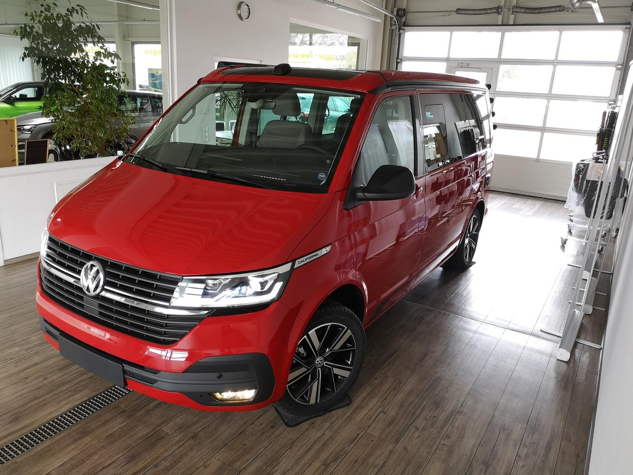 Volkswagen T6.1 California Coast DSG*SONDERZINSAKTION 3,99% - Buscamper: afbeelding 4 Volkswagen T6.1 California Coast DSG*SONDERZINSAKTION 3,99% - Buscamper: afbeelding 4
