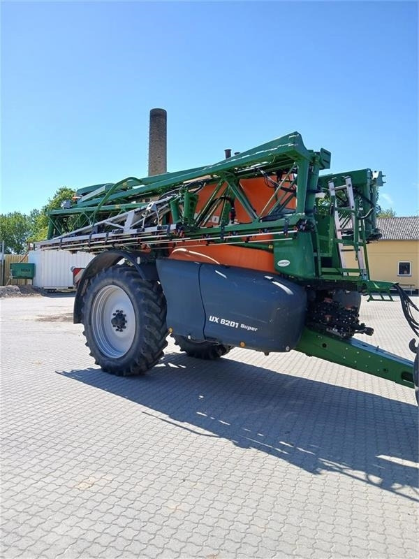 Amazone Ux 6201 super 42 m - Getrokken veldspuit: afbeelding 1 Amazone Ux 6201 super 42 m - Getrokken veldspuit: afbeelding 1