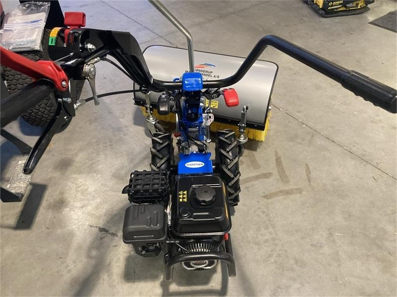 BCS 706 inkl. 80 cm fejemaskine - Gemeentelijke tractor: afbeelding 4 BCS 706 inkl. 80 cm fejemaskine - Gemeentelijke tractor: afbeelding 4