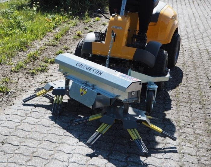 - - - Kwern Greenbuster Rider - Tuinmachine: afbeelding 1 - - - Kwern Greenbuster Rider - Tuinmachine: afbeelding 1
