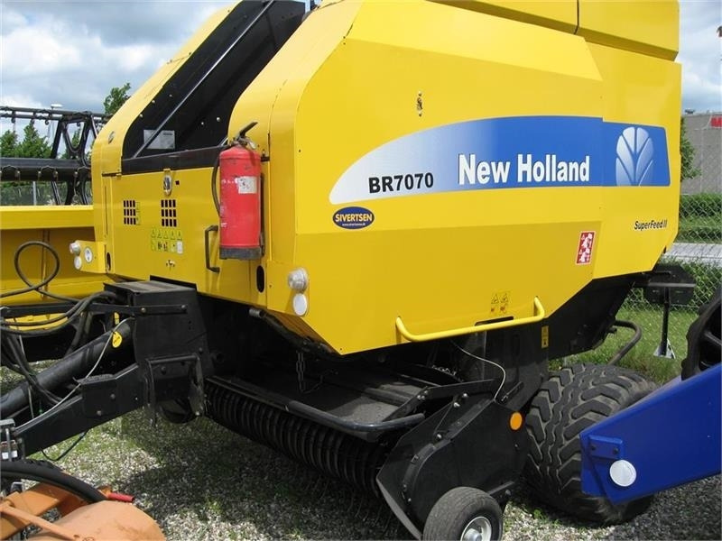 New Holland BR7070 med SUPER FEED - Ronde balenpers: afbeelding 1 New Holland BR7070 med SUPER FEED - Ronde balenpers: afbeelding 1