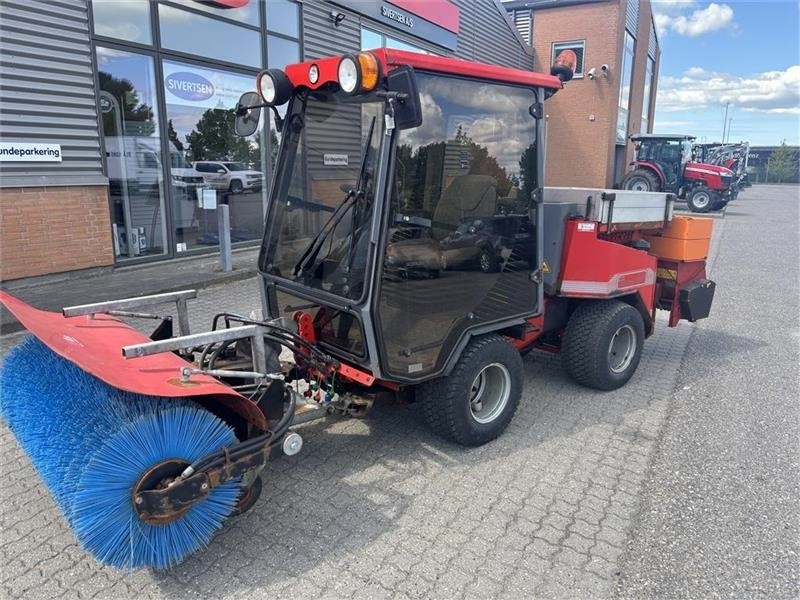 Nimos DM-Track 204 Comfort kun 285 timer inkl. kost og u - Gemeentelijke tractor: afbeelding 1 Nimos DM-Track 204 Comfort kun 285 timer inkl. kost og u - Gemeentelijke tractor: afbeelding 1