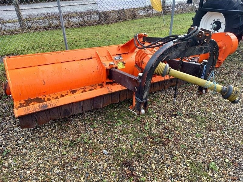 Perfect KT-300 Heavy-Duty. Hy-sideforskydning - Klepelmaaier: afbeelding 1 Perfect KT-300 Heavy-Duty. Hy-sideforskydning - Klepelmaaier: afbeelding 1