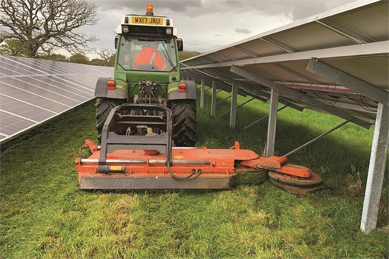 Perfect Sunswing 325 Til Solcelleparker - Klepelmaaier: afbeelding 2 Perfect Sunswing 325 Til Solcelleparker - Klepelmaaier: afbeelding 2