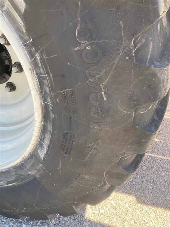 Vredestein 600/55 R26.5 - Band voor Landbouwmachine: afbeelding 2 Vredestein 600/55 R26.5 - Band voor Landbouwmachine: afbeelding 2