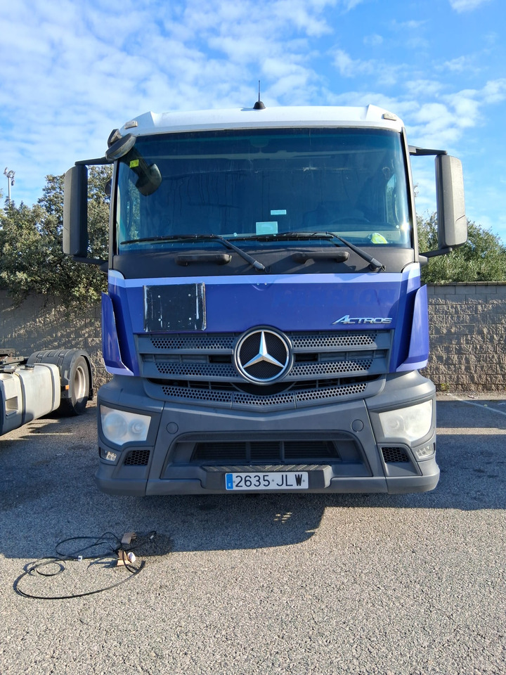 Mercedes 1843LS - Trekker: afbeelding 1 Mercedes 1843LS - Trekker: afbeelding 1