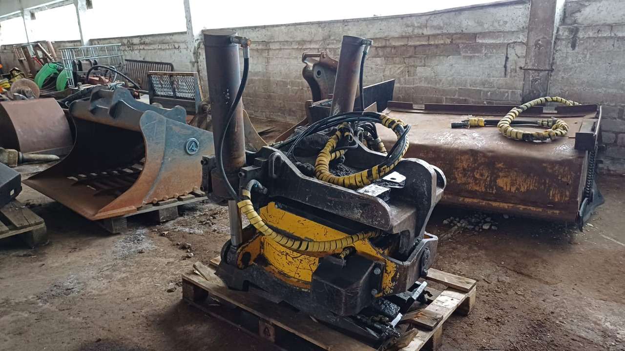 ENGCON EC30 - Draaikantelstuk: afbeelding 3 ENGCON EC30 - Draaikantelstuk: afbeelding 3