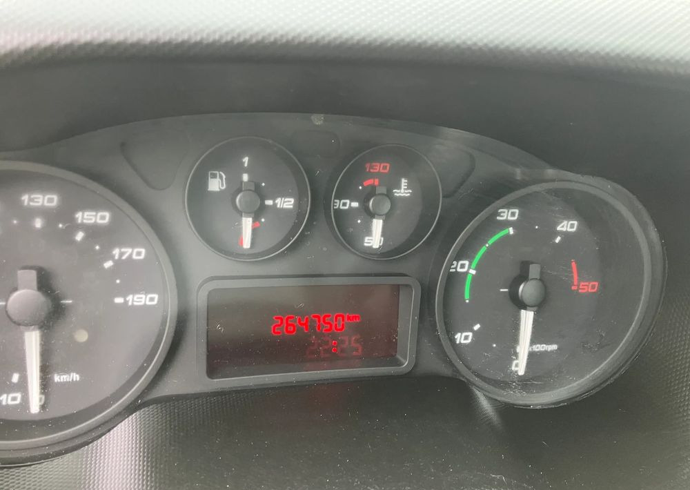 Iveco DAILY 35C13 ramo do zabudowy kiper wywrotka - Chassis vrachtwagen: afbeelding 5 Iveco DAILY 35C13 ramo do zabudowy kiper wywrotka - Chassis vrachtwagen: afbeelding 5