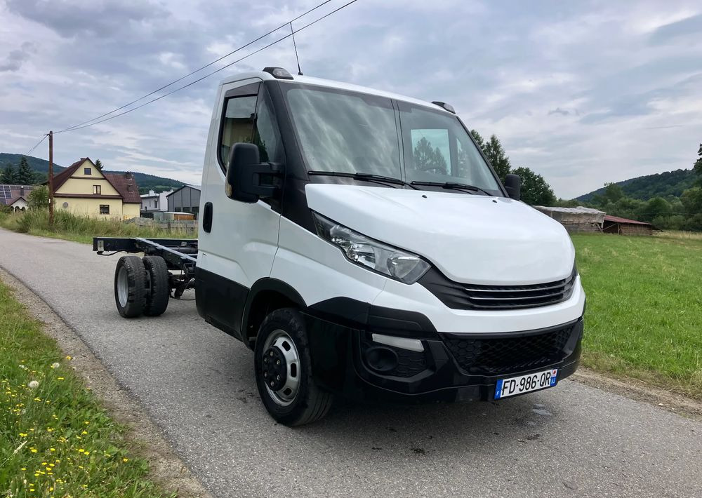 Iveco DAILY 35C14 ramo do zabudowy kiper wywrotka - Chassis vrachtwagen: afbeelding 2 Iveco DAILY 35C14 ramo do zabudowy kiper wywrotka - Chassis vrachtwagen: afbeelding 2